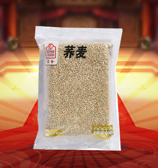 薈食(FINE FOOD)蕎麥產(chǎn)自遼寧朝陽(yáng)1kg每袋，本品用清水洗凈后煮、炒、燉或與大米、小米等其它糧食按比例放入制作各種營(yíng)養(yǎng)米粥。富含多種維生素、礦物質(zhì)及微量元素，營(yíng)養(yǎng)健康，深受廣大消費(fèi)者的認(rèn)可與喜愛(ài)。