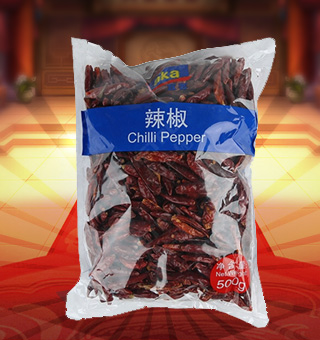 宜客(AKA)辣椒產(chǎn)自四川成都500g每袋，選用上等優(yōu)質(zhì)的辣椒為原料，經(jīng)現(xiàn)代先進的工藝，精心制作而成，品質(zhì)天然，口味純正。營養(yǎng)豐富，美味健康，香辣口感，氣味芳香，味道純正，品質(zhì)有保障，可放心食用。塑料質(zhì)地包裝，簡潔大方，食用簡單，是您廚房常備品的上好選擇，帶給您全新的精彩體驗。