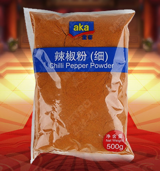 廚之選HS辣椒干(天鷹椒)產(chǎn)自四川成都300g每袋，精選辣椒為原材料，經(jīng)人工清洗去雜等多道工序，精心制作而成。質(zhì)地干燥，選料考究，口味純正，香辣可口，特有的醇香，品質(zhì)有保障。塑料質(zhì)地包裝，其含有豐富營養(yǎng)，使用方便，美味可口，深受廣大消費者青睞。