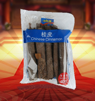 宜客(AKA)桂皮產(chǎn)自四川成都400g每袋，茶樹菇是一種低熱量、低脂肪的食品，其外觀呈褐色，味道鮮美，具有滑、鮮、嫩的特點。茶樹菇含有大量的稀有元素——脂肪、維生素、膳食纖維、碳水化合物、鎂、鐵等元素，給人提供所需營養(yǎng)。