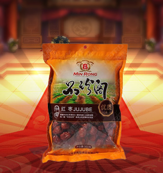 新閩融品珍閣優(yōu)質(zhì)紅棗產(chǎn)自新疆和田500g每袋，紅棗是一種營養(yǎng)佳品，被譽為“百果之王”。紅棗含有豐富的維生素A、B、C等人體必須的多種維生素和18種氨基酸、礦物質(zhì) 