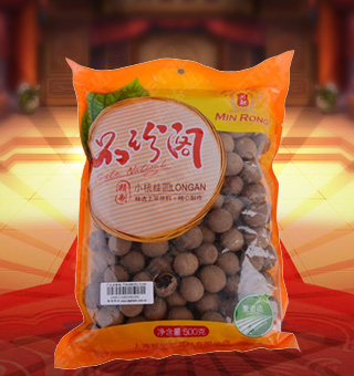 新閩融小核桂圓產(chǎn)自福建莆田500g每袋，采用優(yōu)質(zhì)綠色的原產(chǎn)地，精心選材，每一顆都經(jīng)過精心挑選，健康美味，值得選擇。美味可口，果肉飽滿，口感香濃，上等桂圓，美味享受，甘甜口味，愛不離口。本產(chǎn)品有著嚴(yán)格的把關(guān)，精致的包裝，獨(dú)特的工藝，方便簡(jiǎn)潔，更加方便您的攜帶。