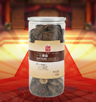 薈食(FINE LIFE)一級(jí)香菇 產(chǎn)自河南駐馬店150g每袋，質(zhì)輕盈，有特殊天然菌香，味道鮮美，風(fēng)味獨(dú)特，保留了豐富的營養(yǎng)成分。采取透明包裝，新鮮清晰可見，干凈衛(wèi)生，方便存放冷藏，方便消費(fèi)者們的選購，安全健康，放心購買。