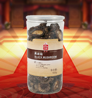 薈食(FINE LIFE)黑面菇產(chǎn)自四川成都150g每袋，質(zhì)輕盈，有特殊天然菌香，味道鮮美，風(fēng)味獨(dú)特，保留了豐富的營養(yǎng)成分。采取透明包裝，新鮮清晰可見，干凈衛(wèi)生，方便存放冷藏，方便消費(fèi)者們的選購，安全健康，放心購買。